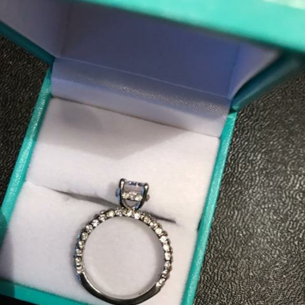 Ring - Picture 3 of 3